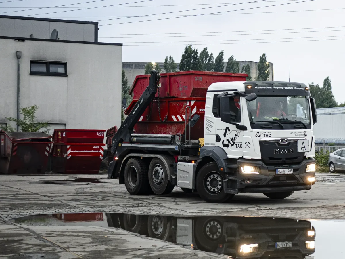 TAC Containerfahrzeug für den Einsatz bei Räumungen